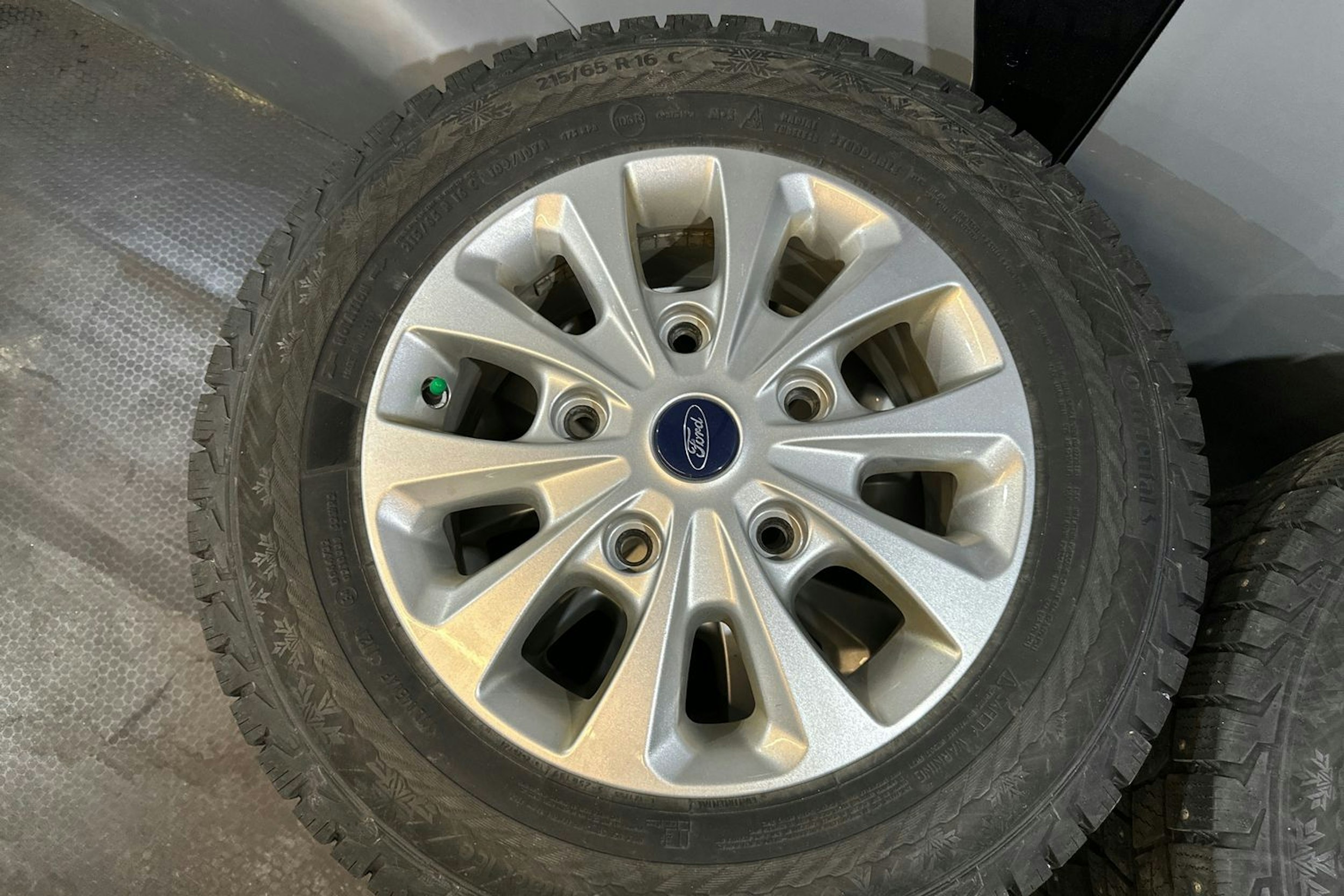 Musta Ford Transit Custom 2021 kuva 28.