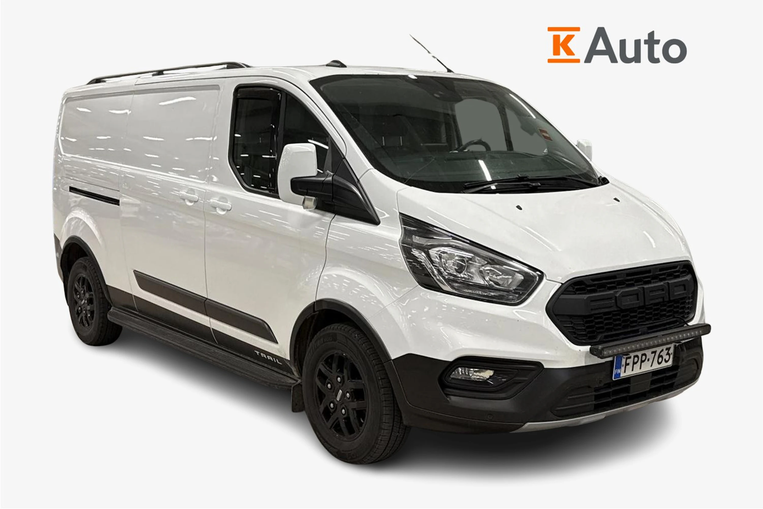 Valkoinen Ford Transit Custom 2021 kuva 1.