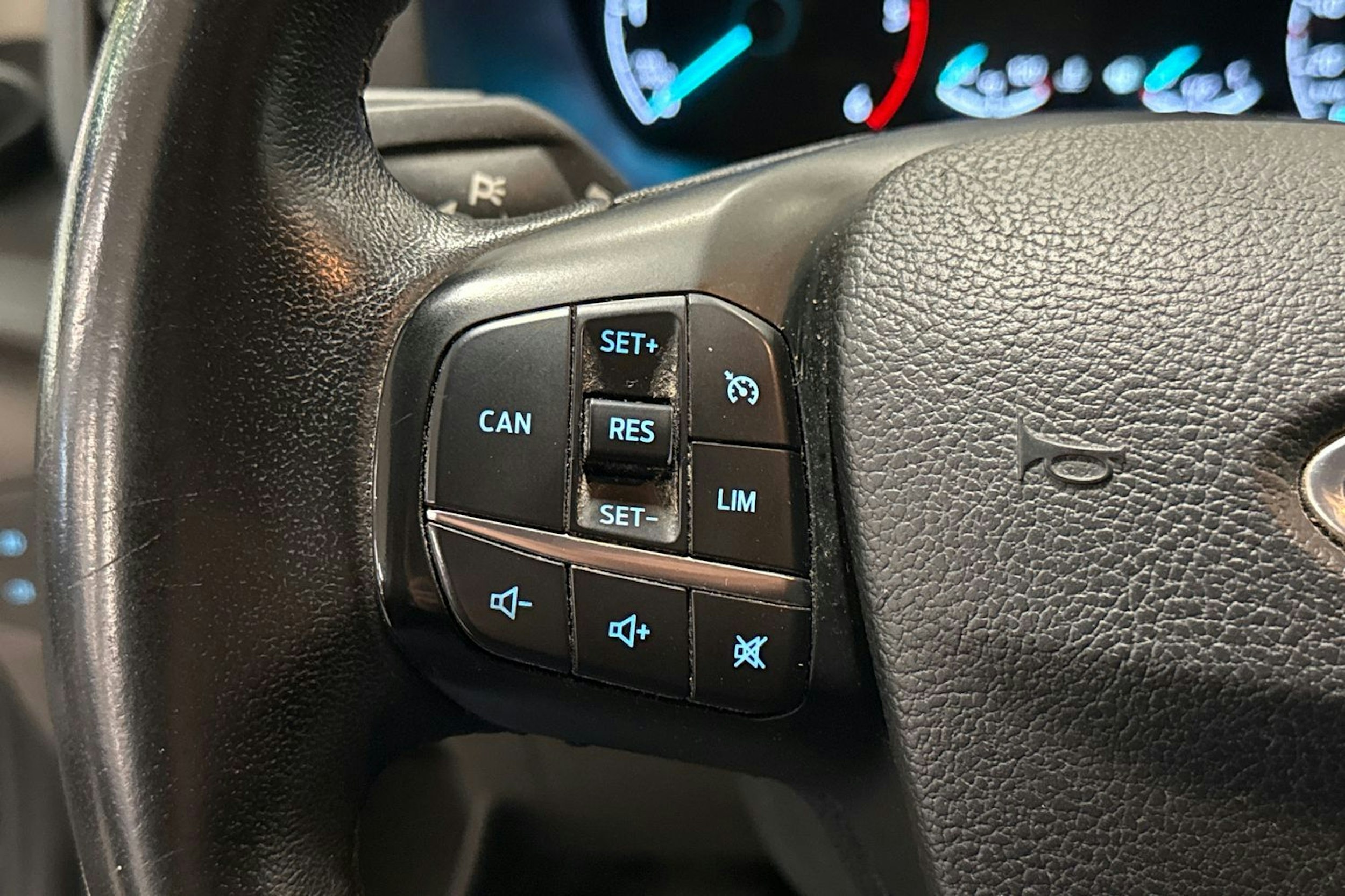 musta Ford Transit Custom 2021 kuva 16.