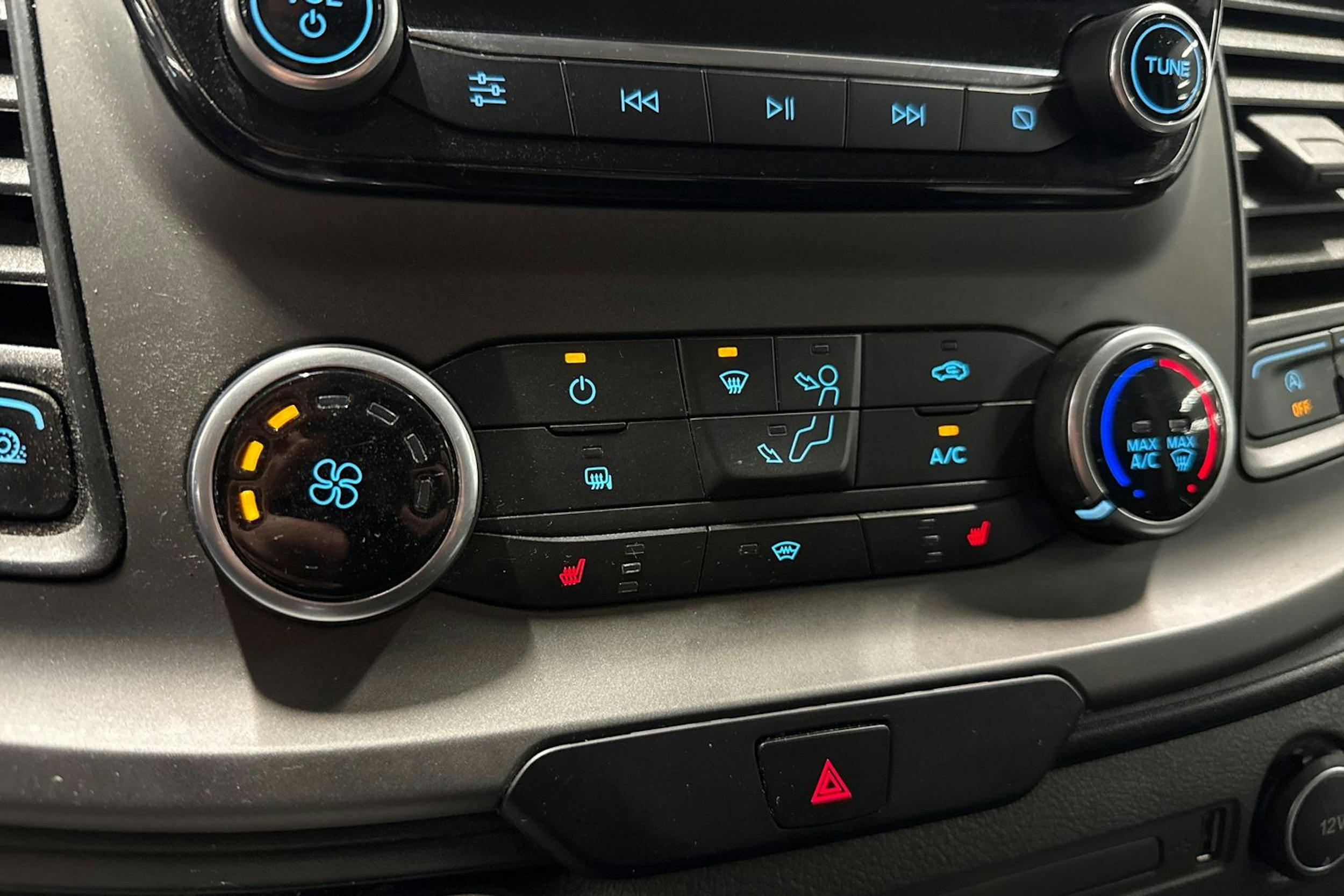 musta Ford Transit Custom 2021 kuva 21.