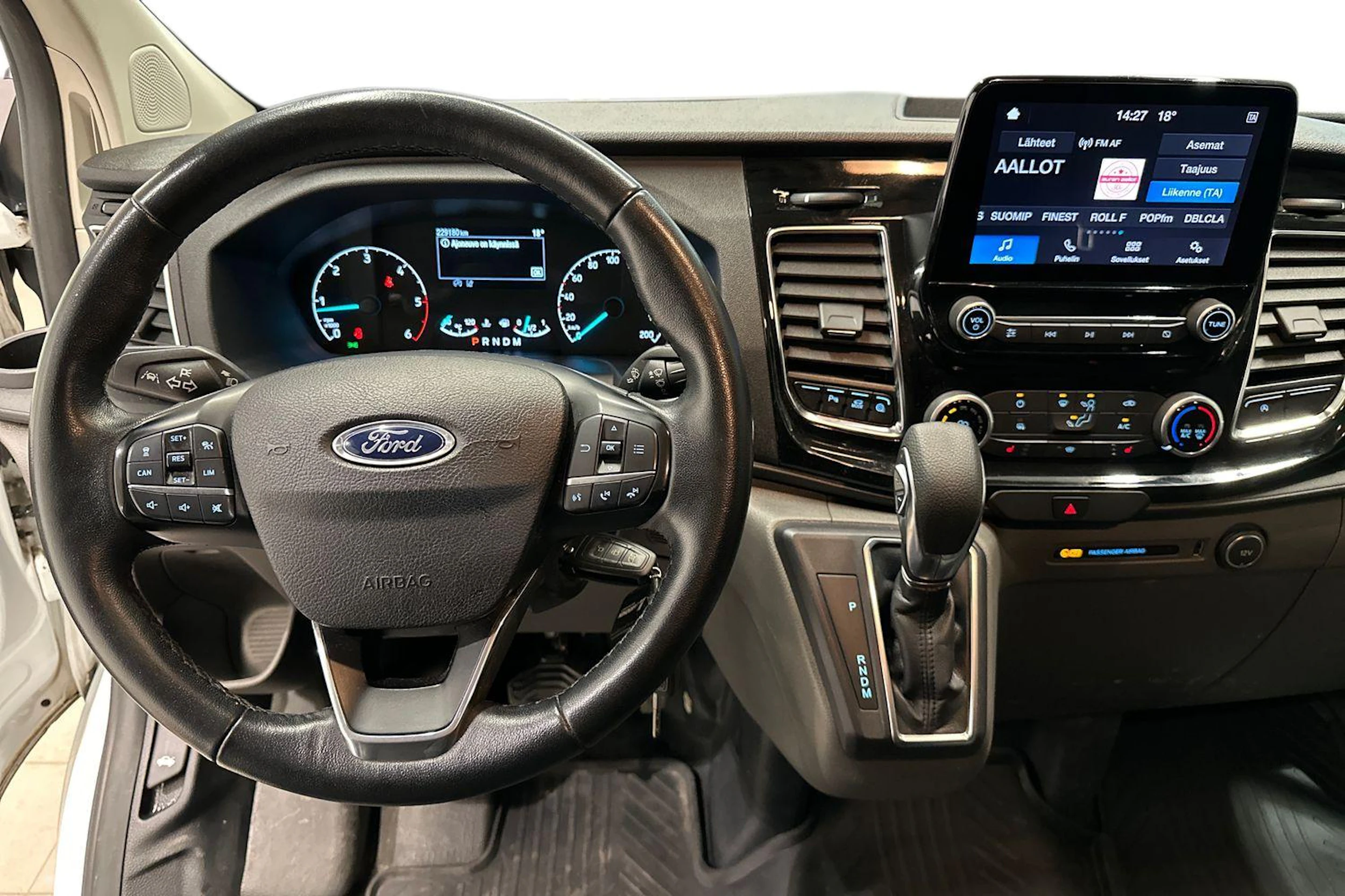 valkoinen Ford Transit Custom 2021 kuva 7.