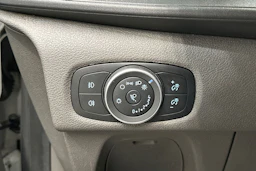 valkoinen Ford Transit Custom 2021 kuva 12.