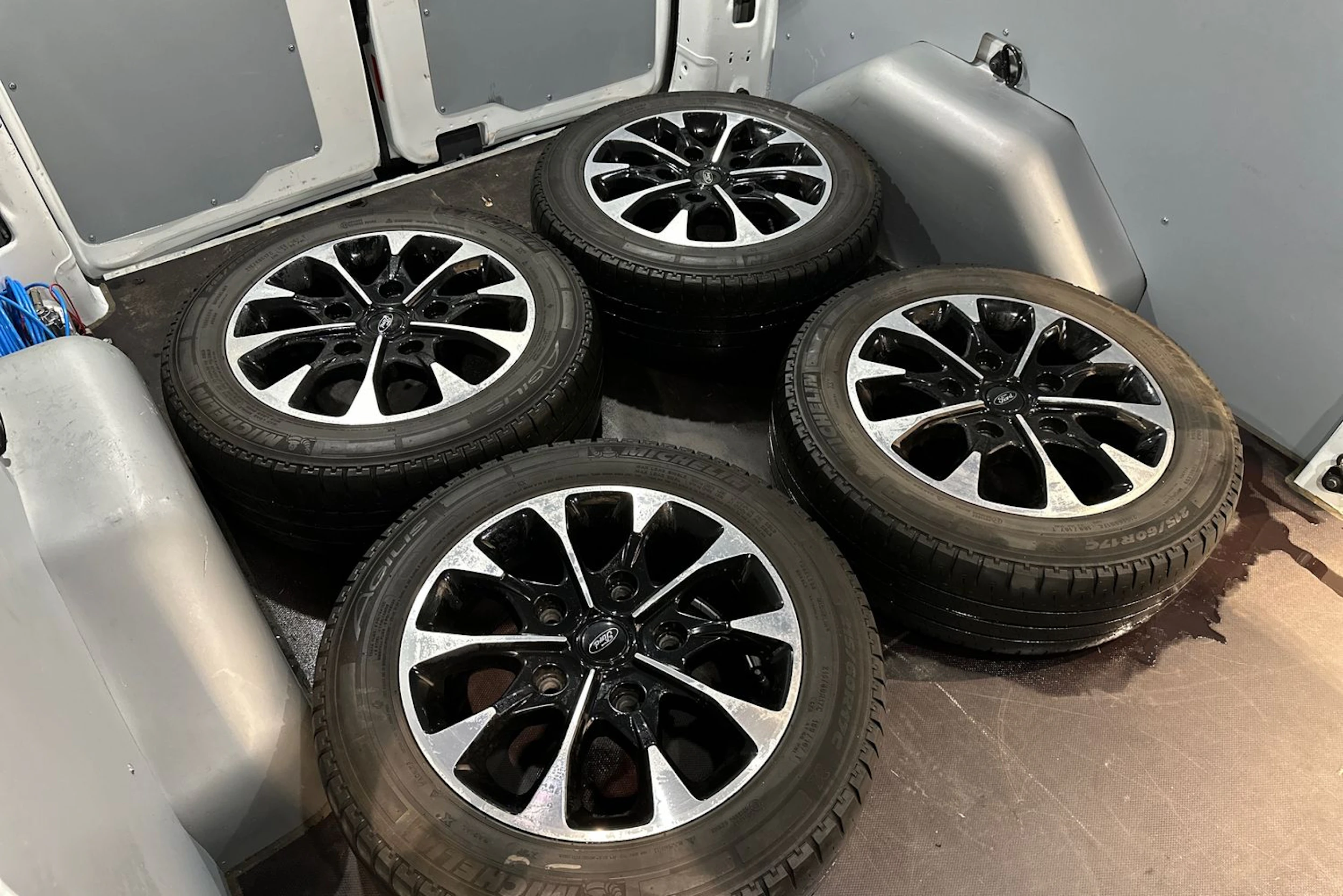 valkoinen Ford Transit Custom 2021 kuva 23.