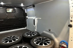 valkoinen Ford Transit Custom 2021 kuva 29.