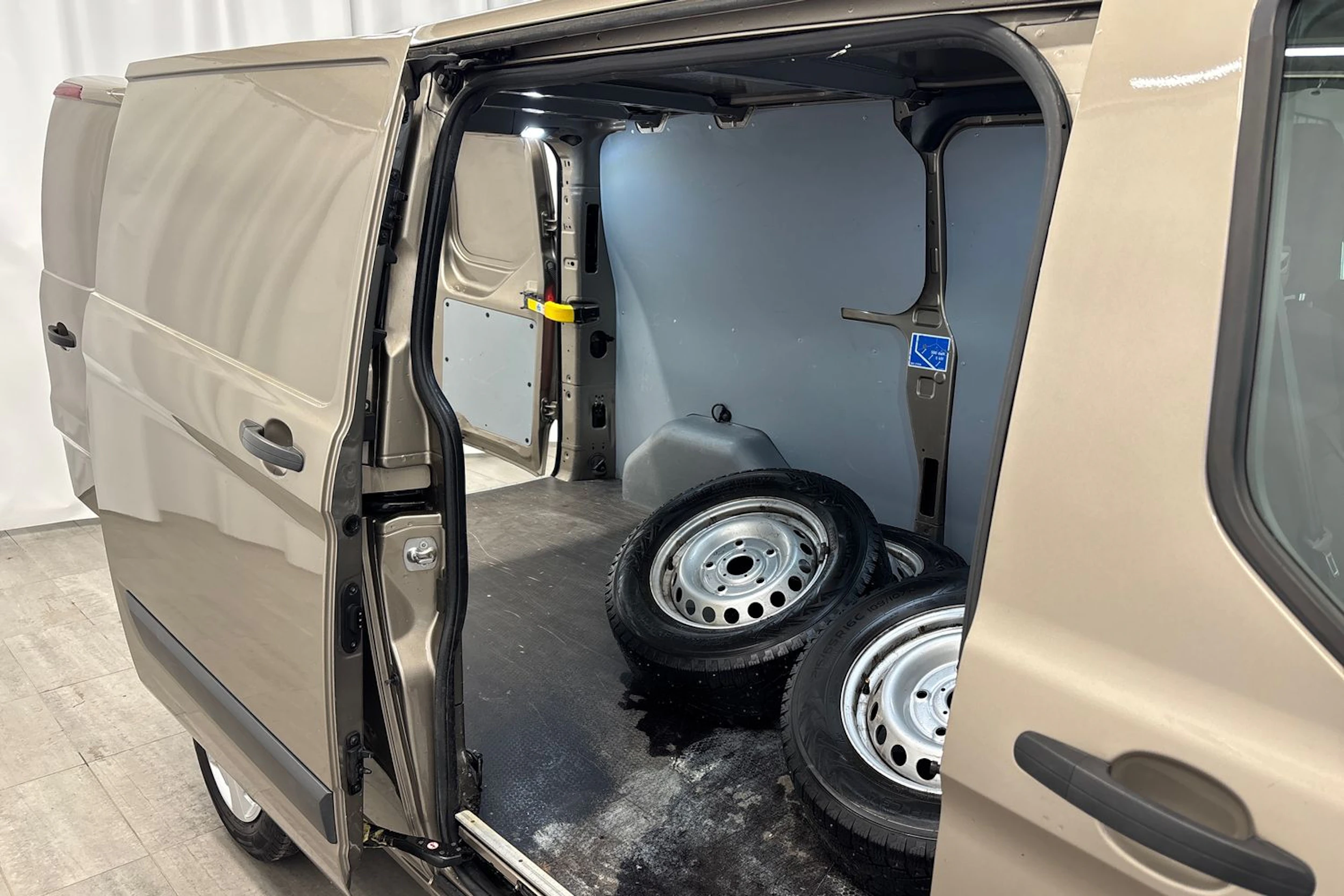 harmaa Ford Transit Custom 2021 kuva 23.