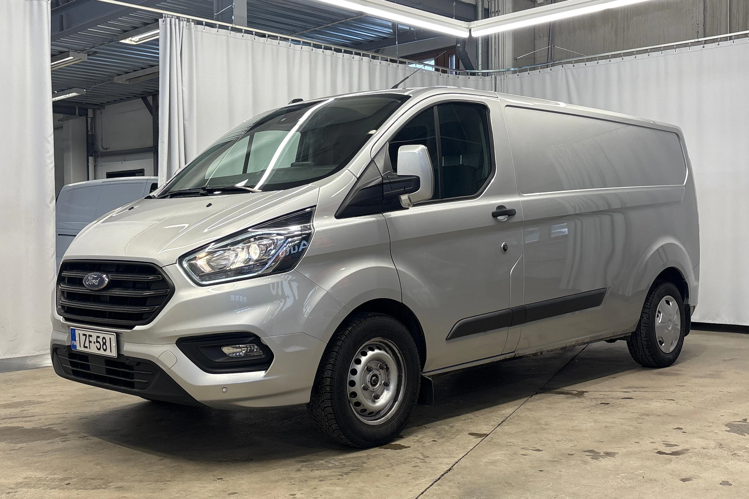 harmaa Ford Transit Custom 2021 kuva 6.