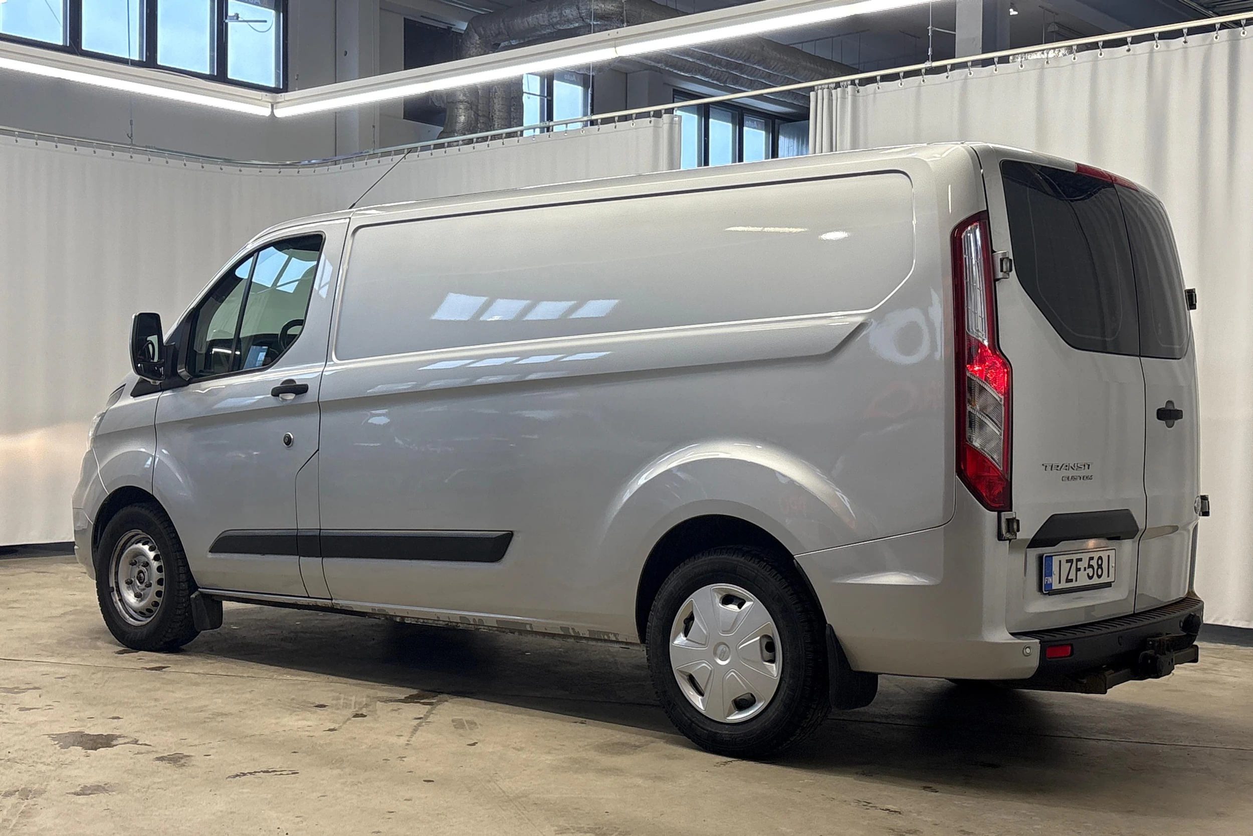 harmaa Ford Transit Custom 2021 kuva 7.