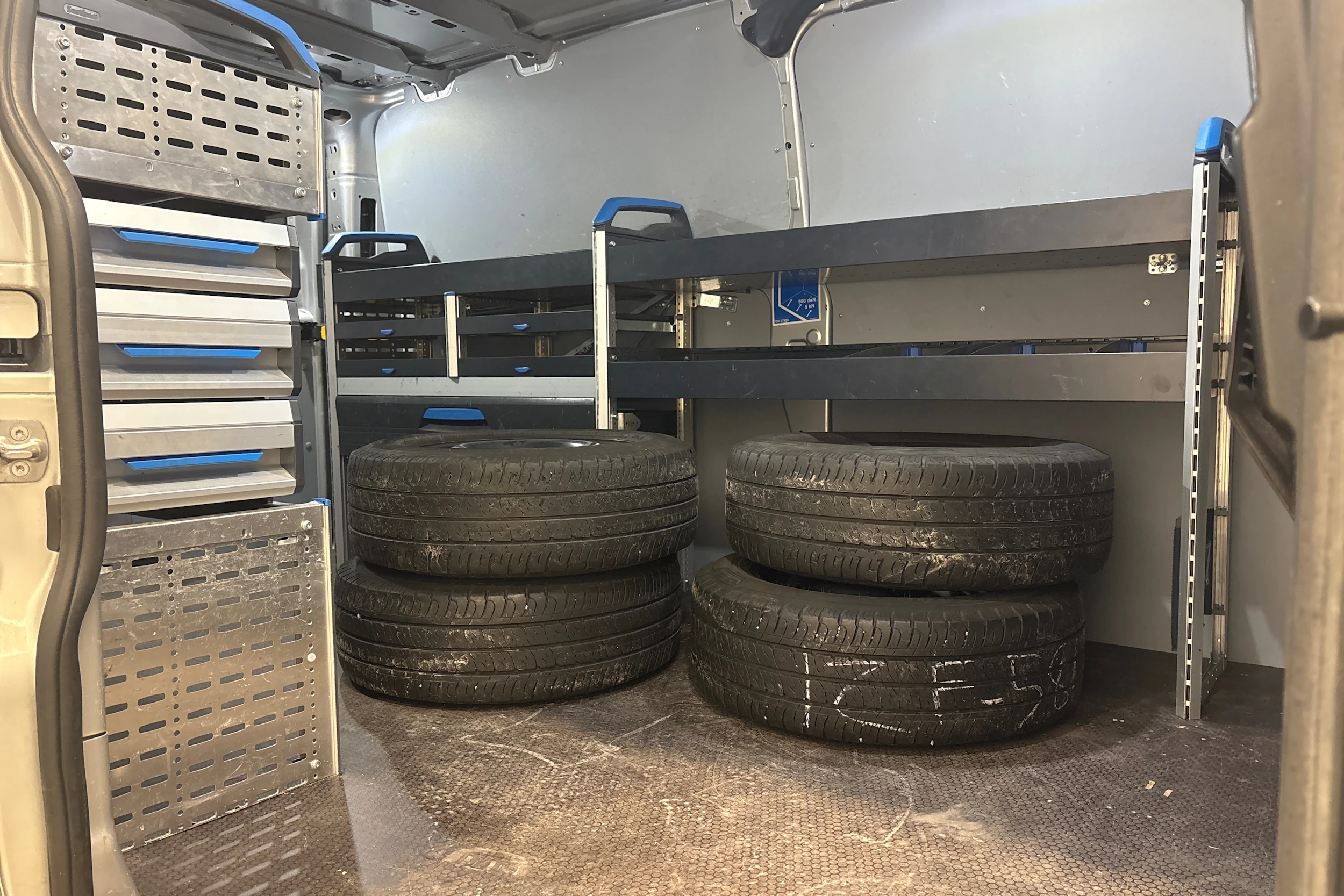 harmaa Ford Transit Custom 2021 kuva 19.