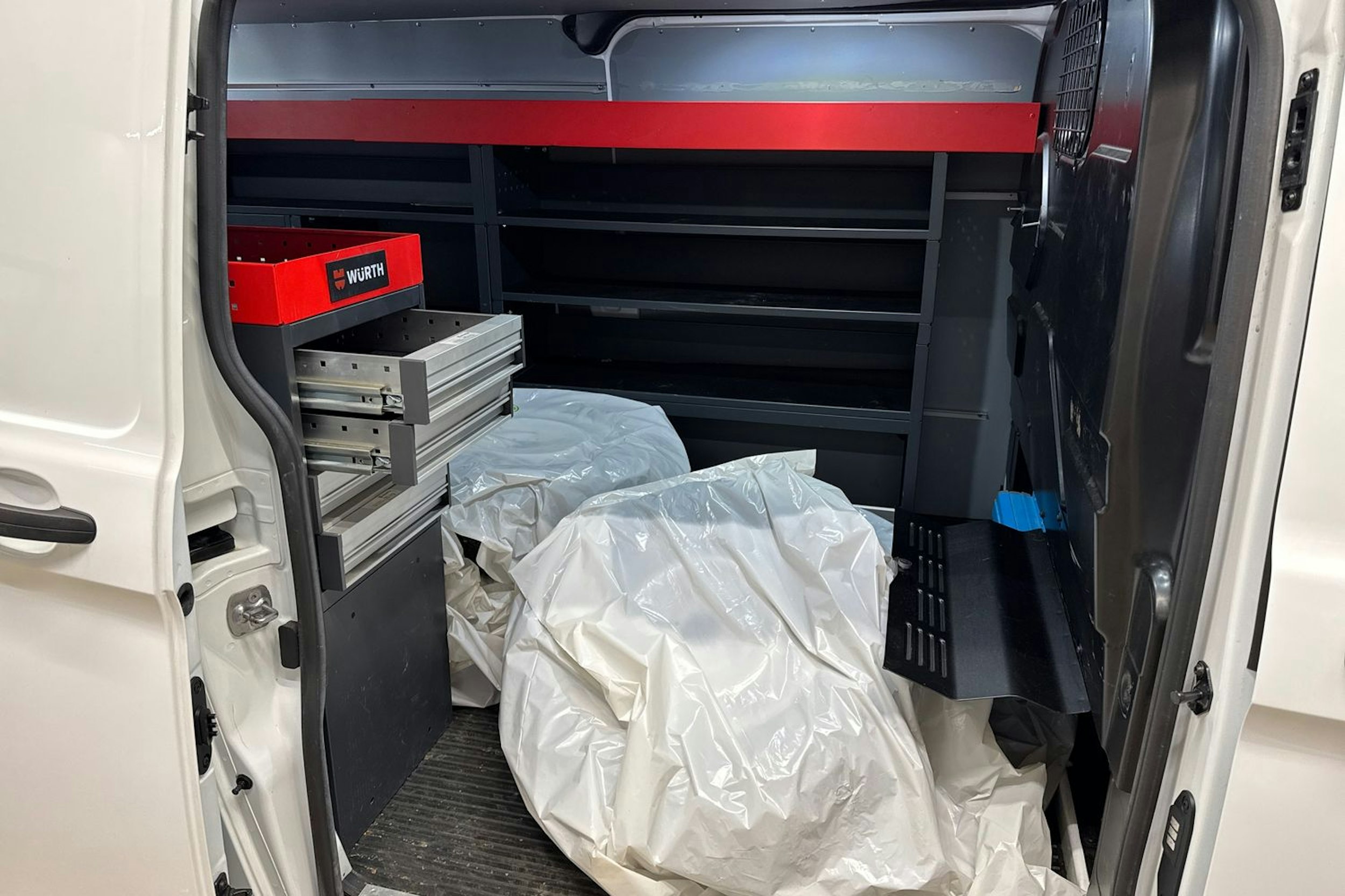 valkoinen Ford Transit Custom 2021 kuva 10.