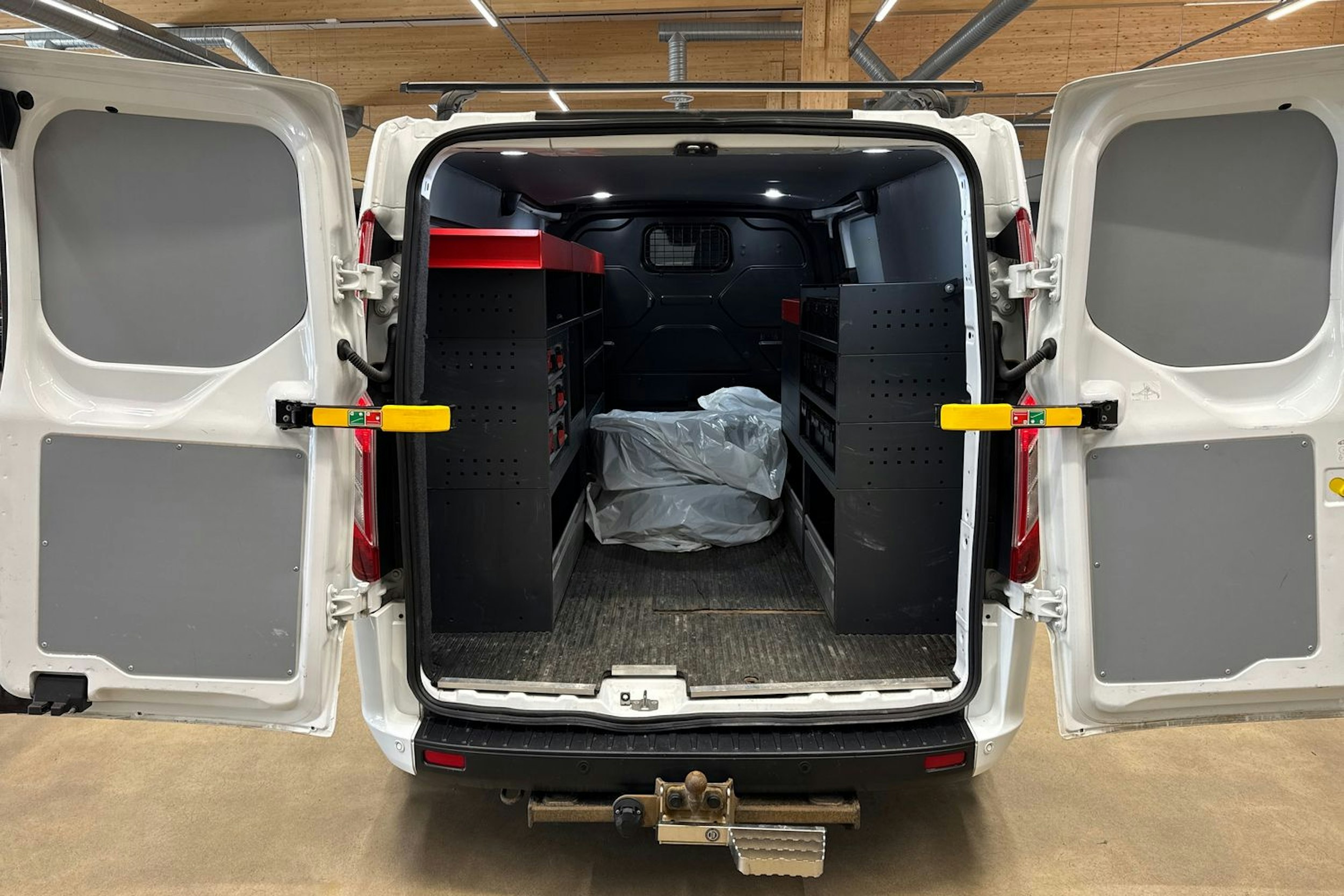 valkoinen Ford Transit Custom 2021 kuva 21.