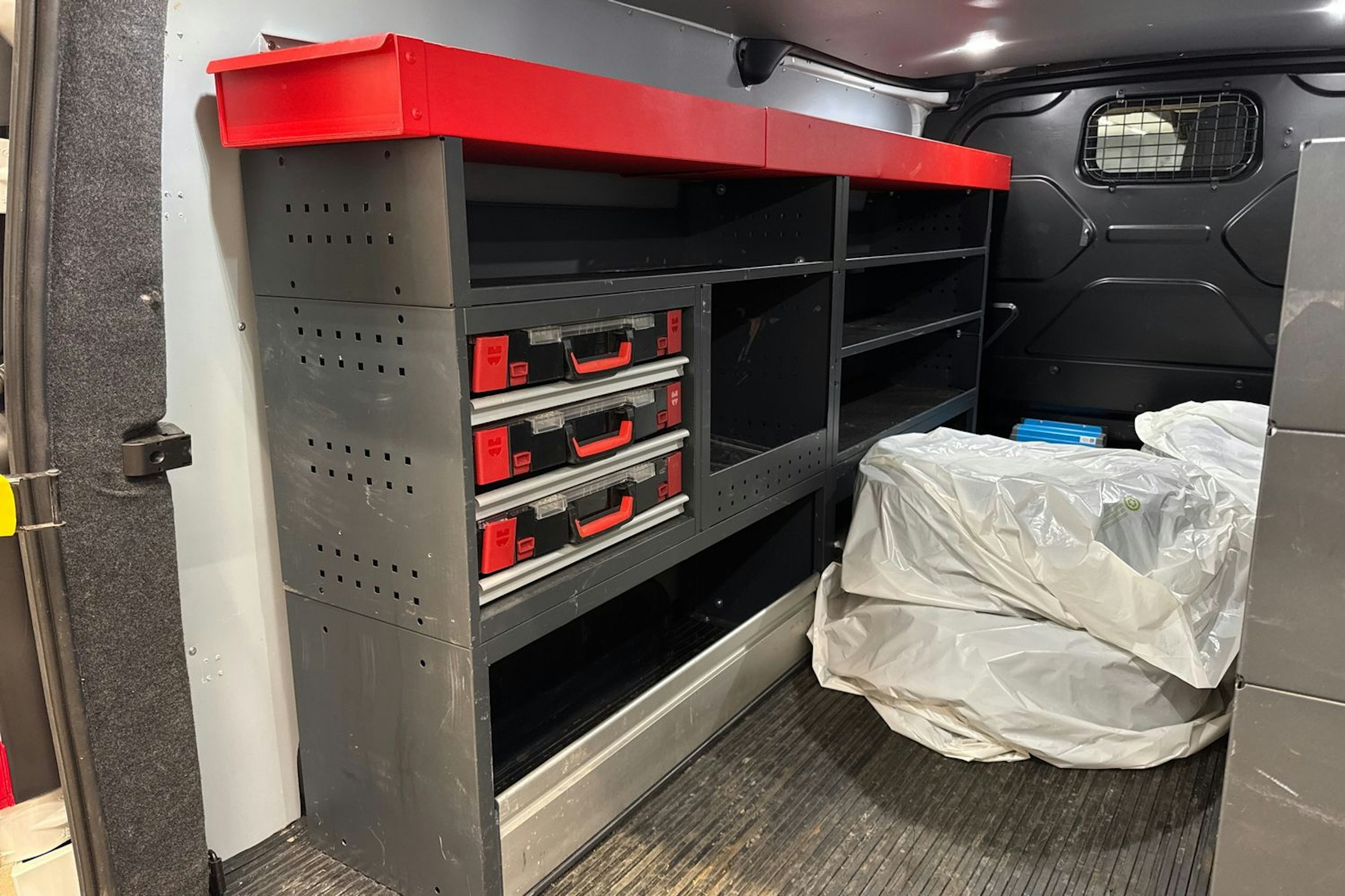 valkoinen Ford Transit Custom 2021 kuva 22.