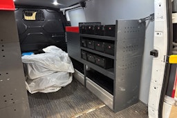 valkoinen Ford Transit Custom 2021 kuva 23.