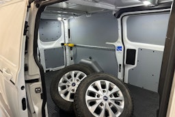 valkoinen Ford Transit Custom 2021 kuva 15.