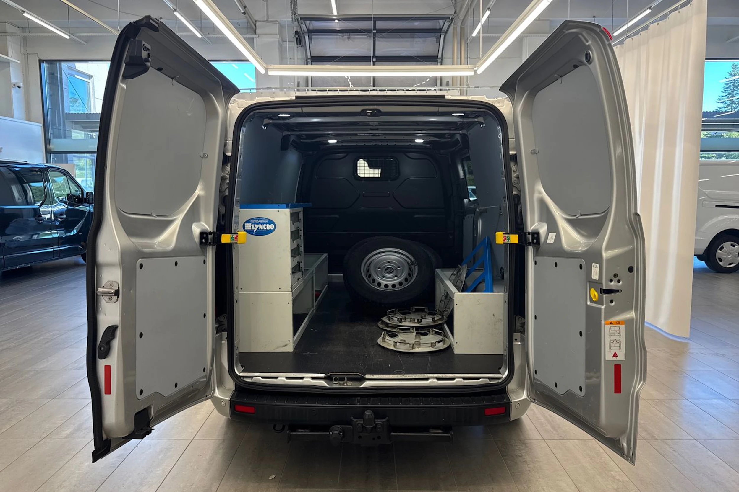 harmaa Ford Transit Custom 2021 kuva 22.
