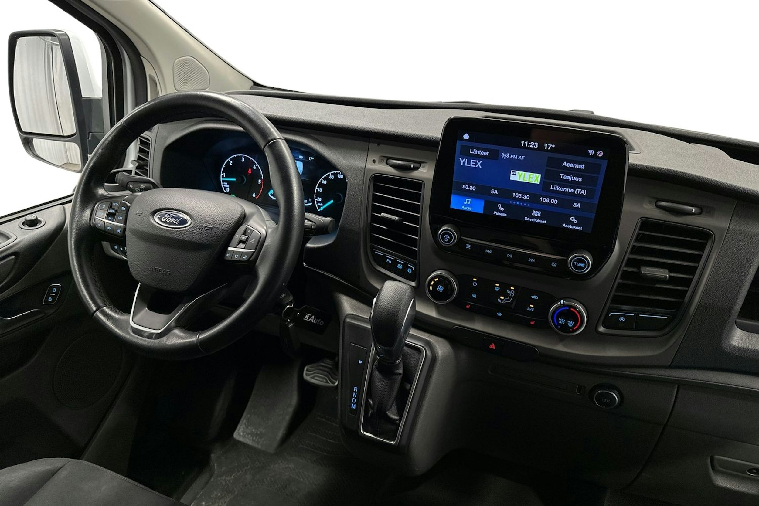 valkoinen Ford Transit Custom 2021 kuva 7.