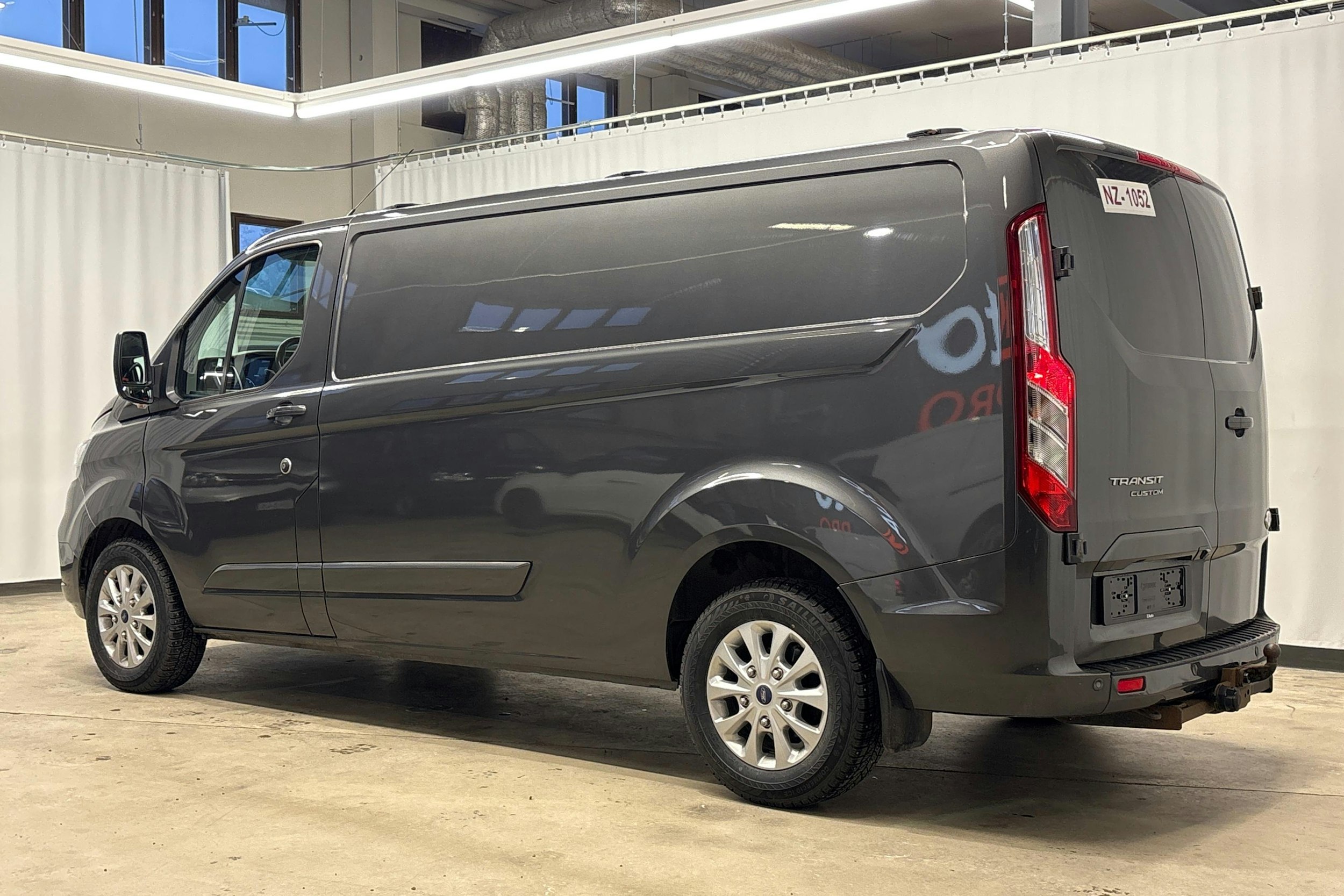 harmaa Ford Transit Custom 2021 kuva 9.