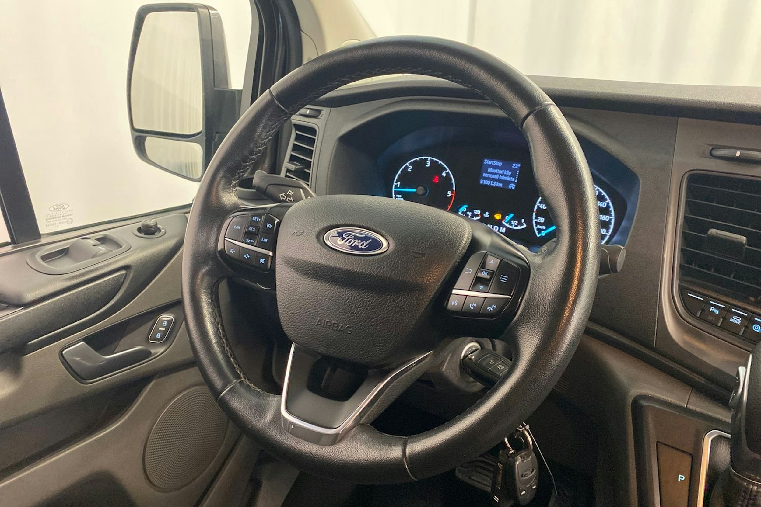 harmaa Ford Transit Custom 2021 kuva 13.