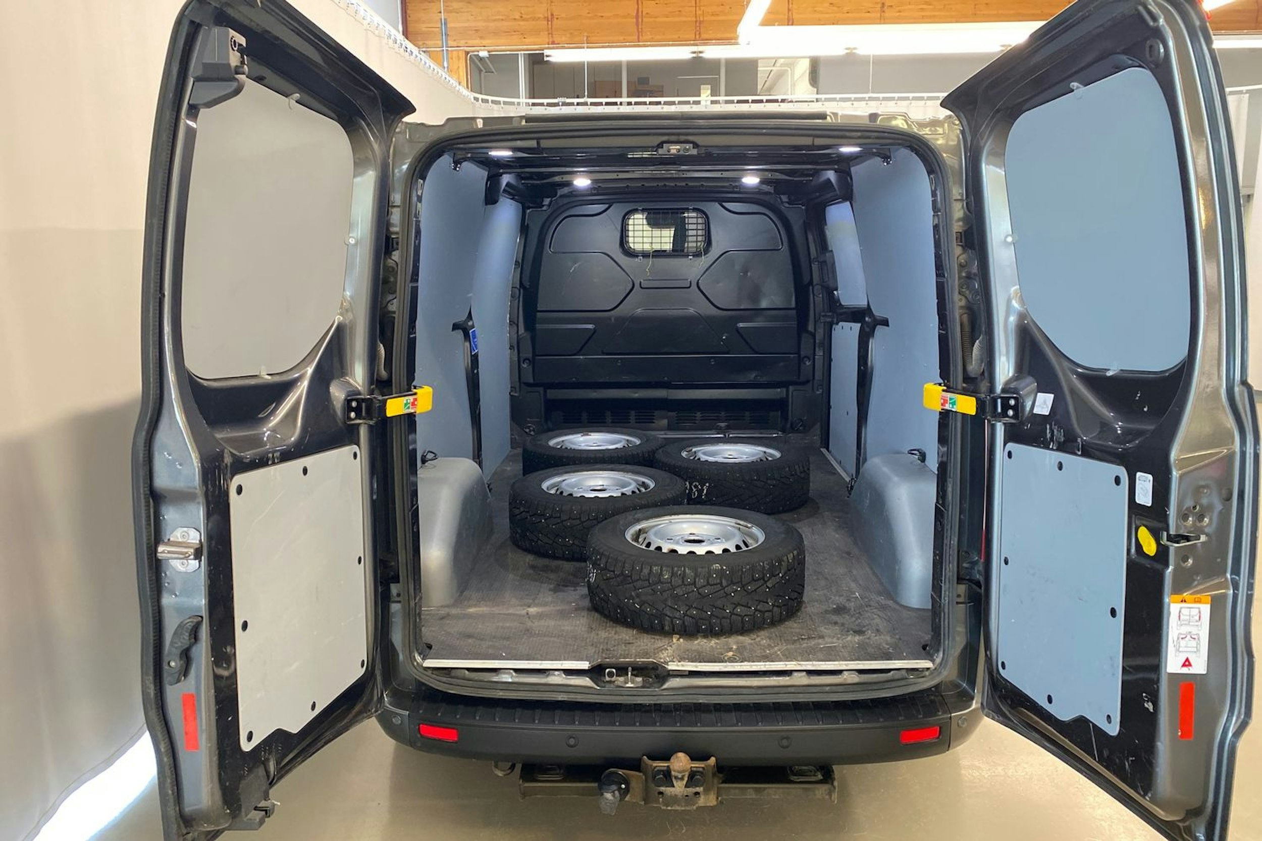 harmaa Ford Transit Custom 2021 kuva 23.