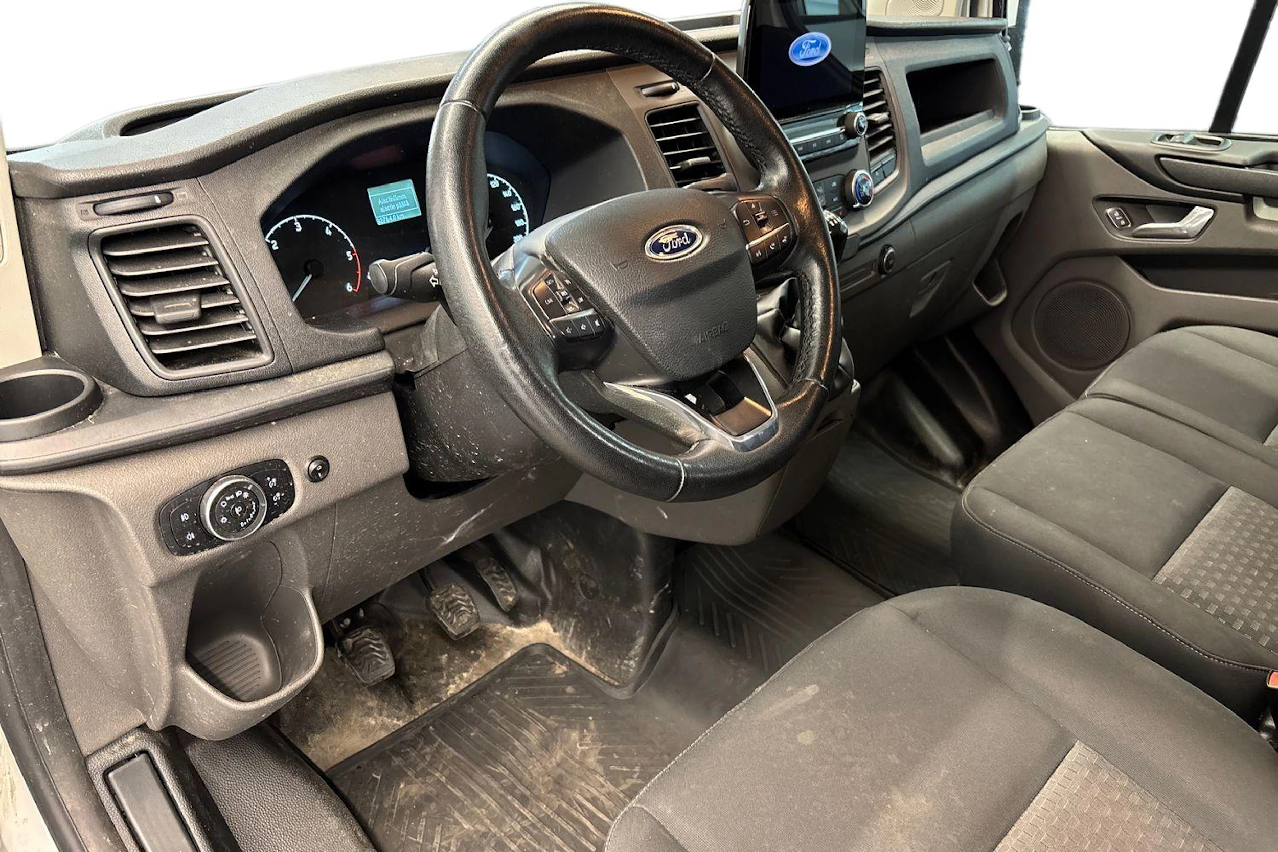 valkoinen Ford Transit Custom 2021 kuva 3.