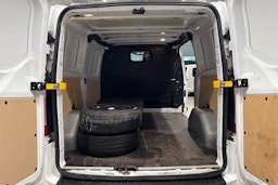 valkoinen Ford Transit Custom 2021 kuva 13.