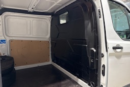 valkoinen Ford Transit Custom 2021 kuva 14.