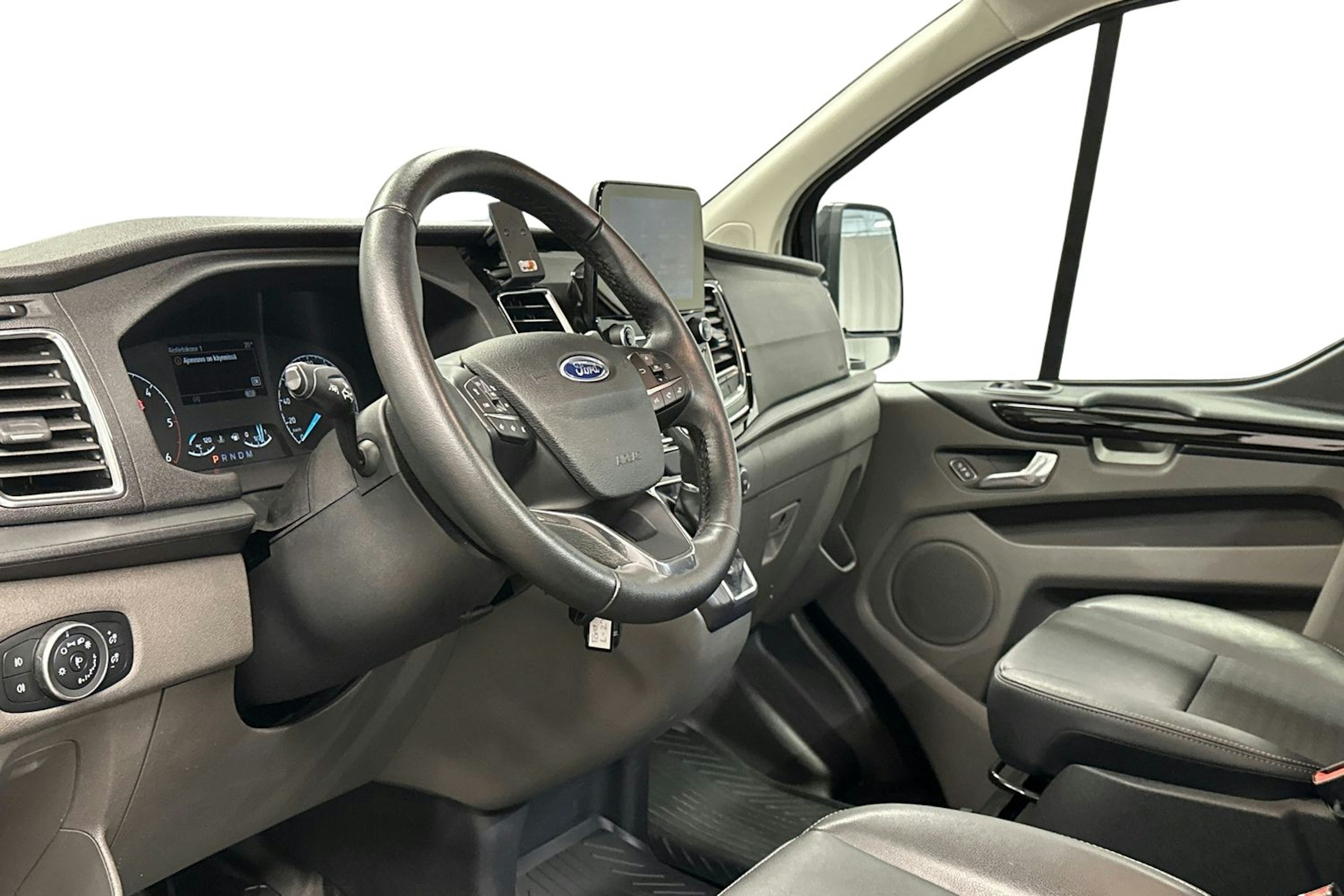 musta Ford Transit Custom 2021 kuva 6.