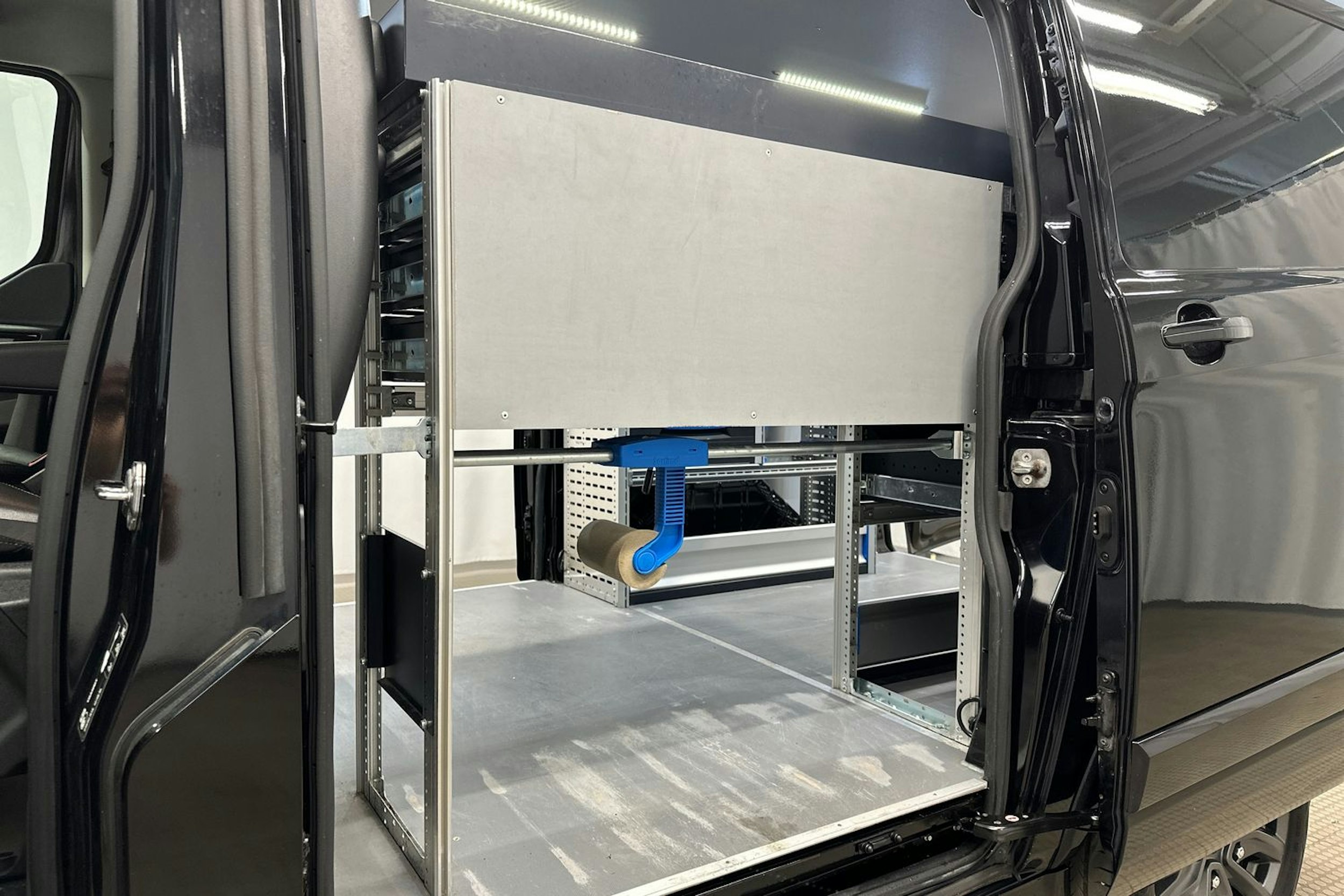 musta Ford Transit Custom 2021 kuva 29.