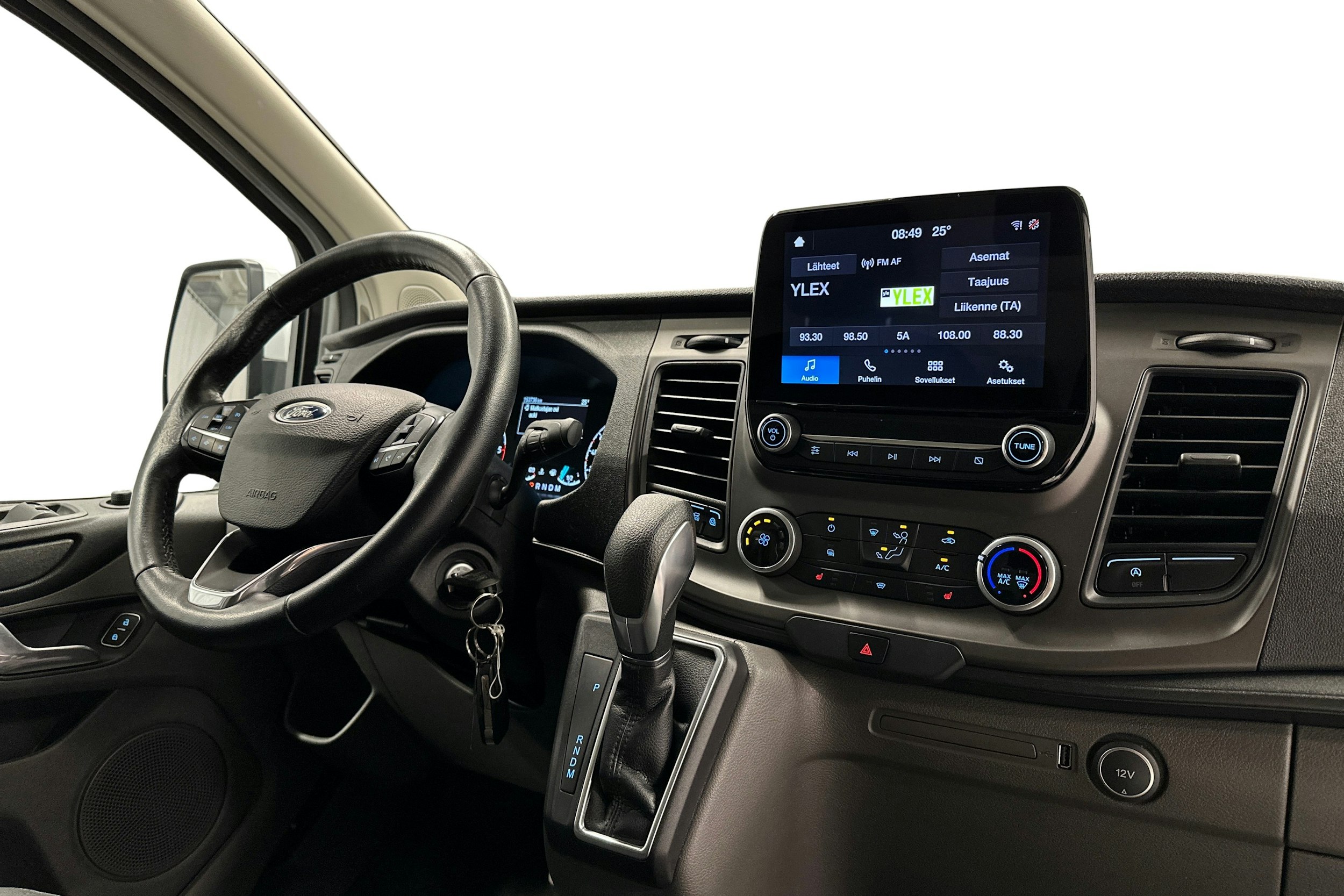 valkoinen Ford Transit Custom 2021 kuva 7.