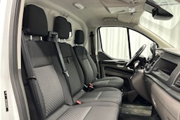 valkoinen Ford Transit Custom 2021 kuva 13.