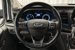 valkoinen Ford Transit Custom 2021 kuva 14.