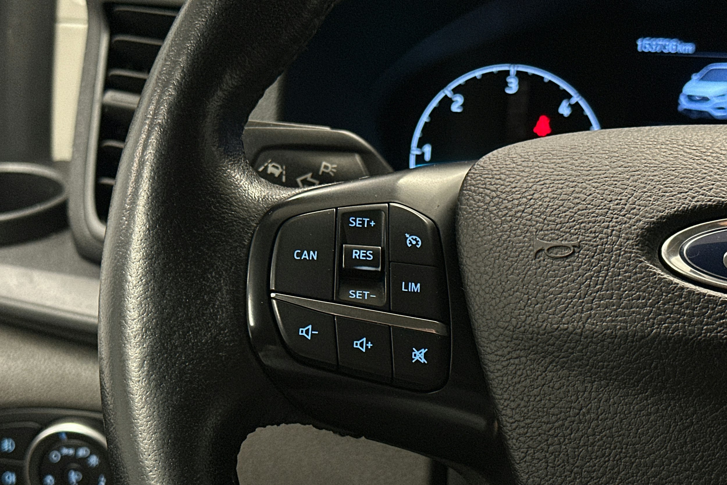 valkoinen Ford Transit Custom 2021 kuva 15.