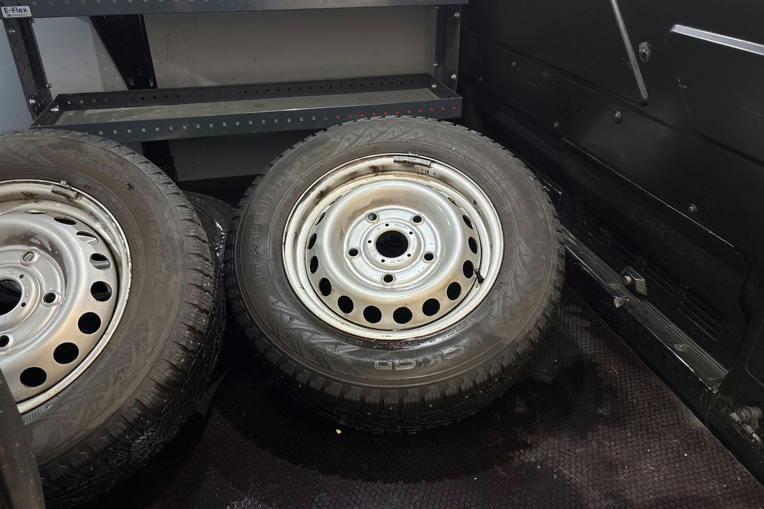 musta Ford Transit Custom 2021 kuva 25.