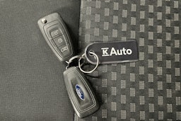 valkoinen Ford Transit Custom 2021 kuva 23.
