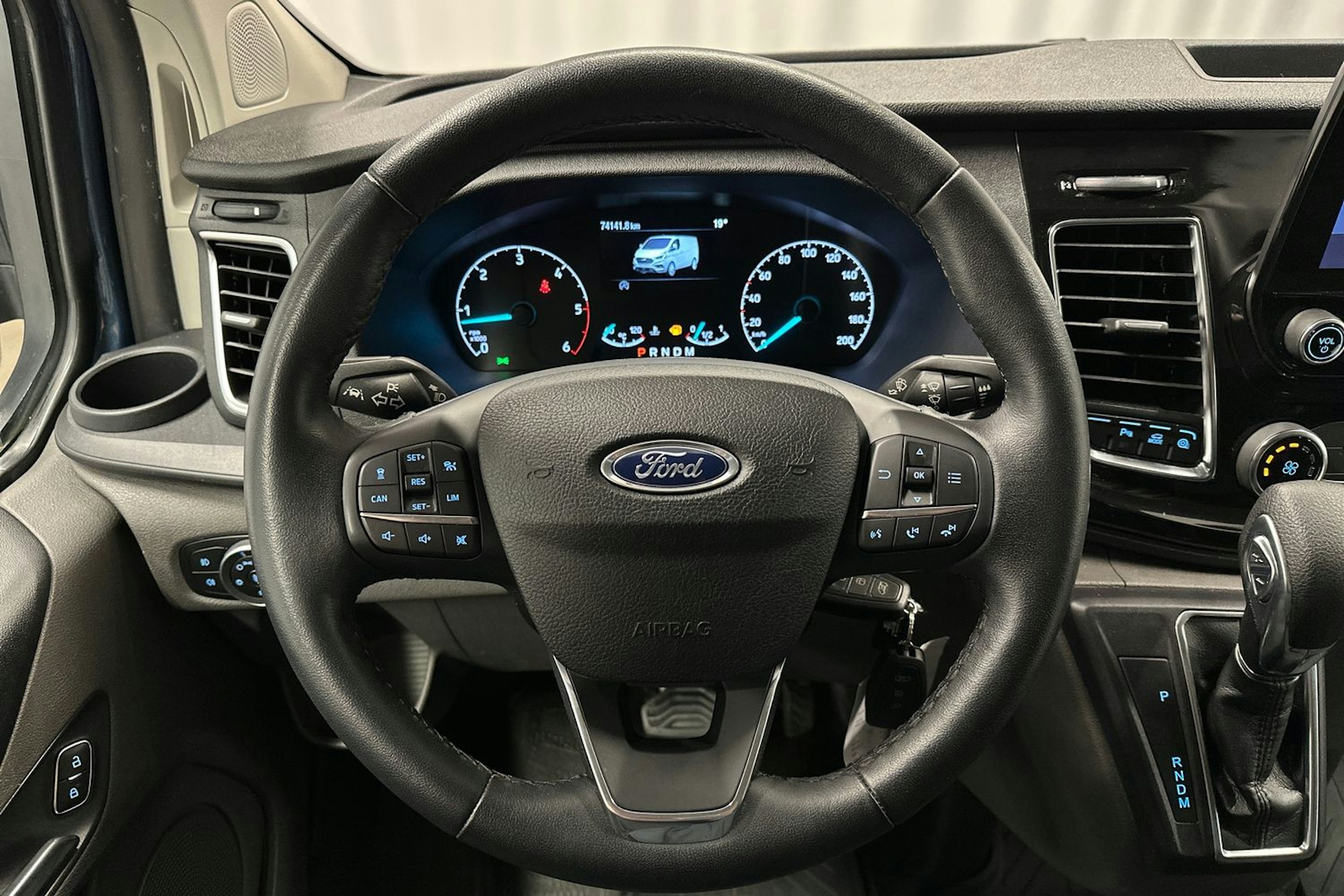 sininen Ford Transit Custom 2021 kuva 10.