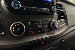 valkoinen Ford Transit Custom 2021 kuva 15.