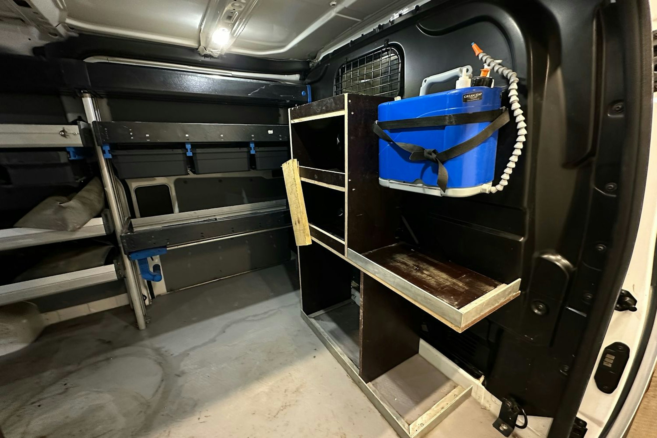 valkoinen Ford Transit Custom 2021 kuva 26.