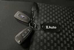 valkoinen Ford Transit Custom 2021 kuva 22.