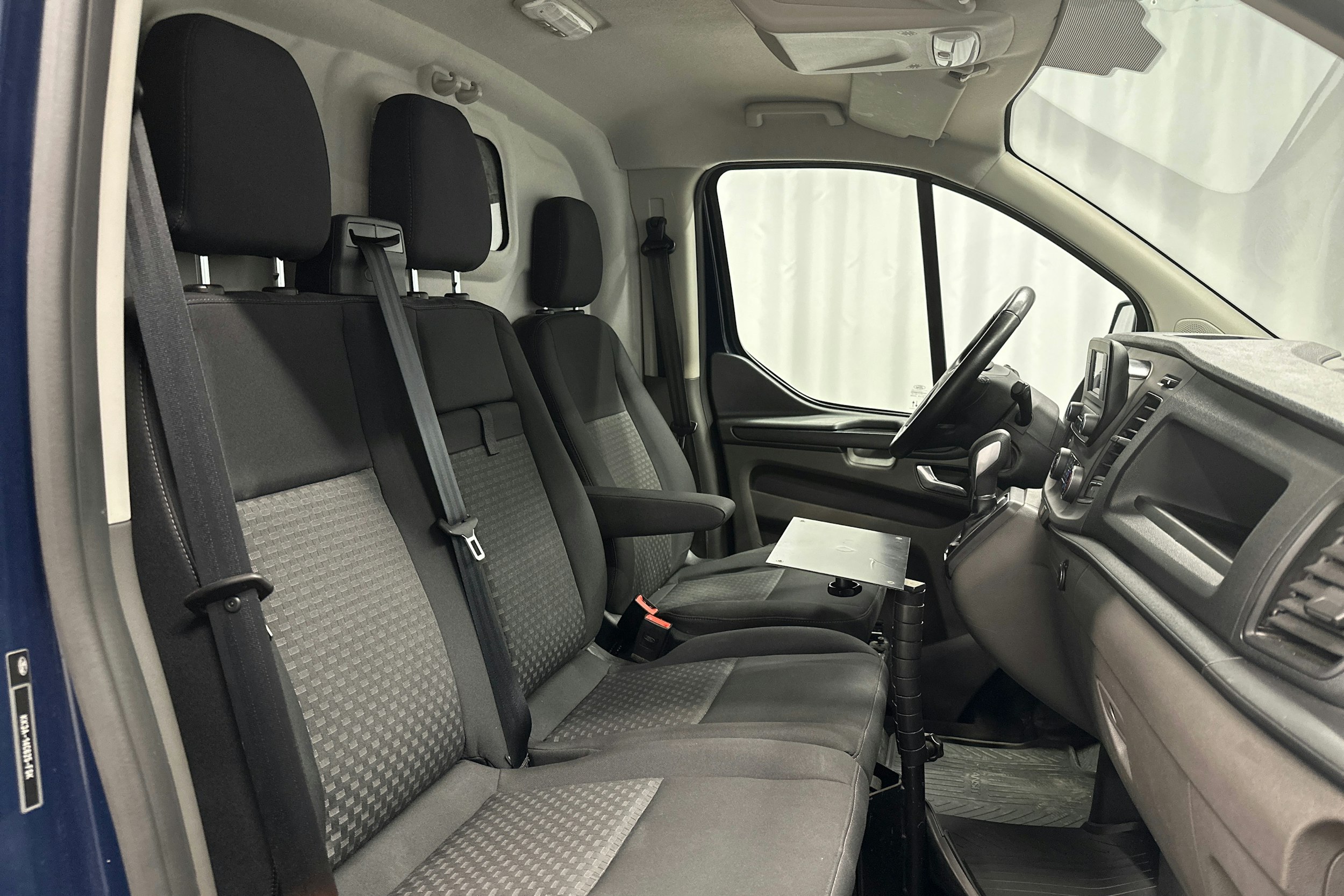 sininen Ford Transit Custom 2021 kuva 16.