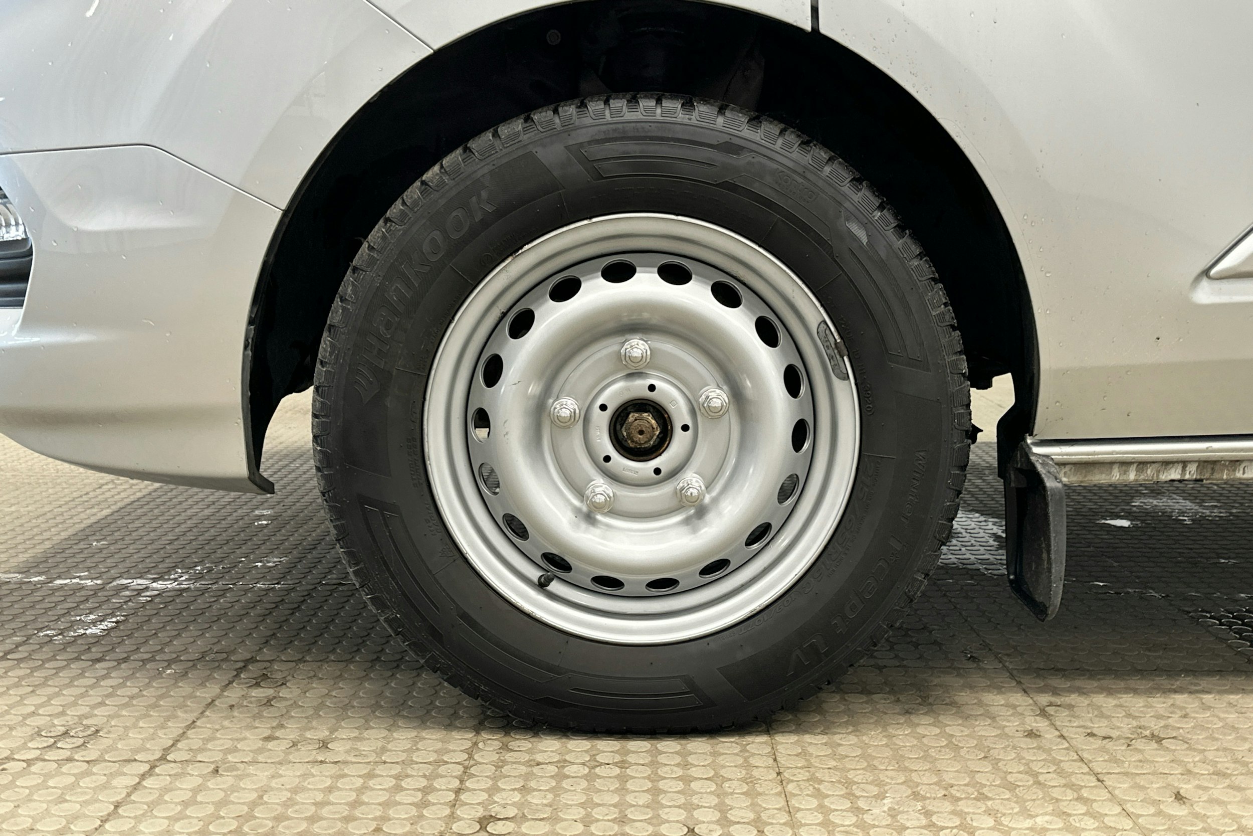 hopea Ford Transit Custom 2021 kuva 9.
