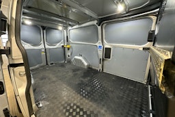 hopea Ford Transit Custom 2021 kuva 18.
