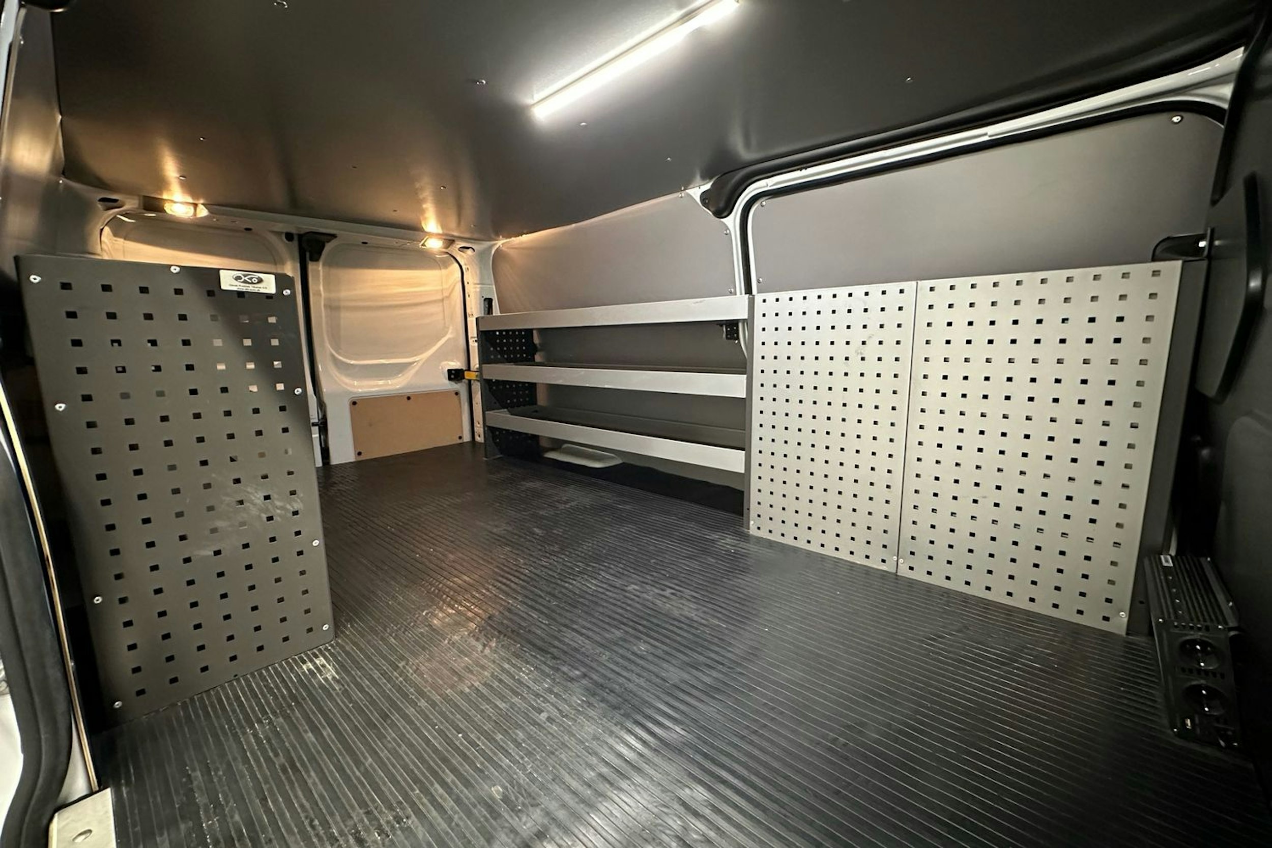 valkoinen Ford Transit Custom 2021 kuva 10.