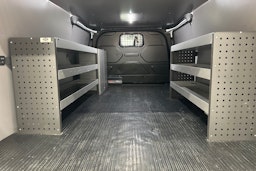 valkoinen Ford Transit Custom 2021 kuva 11.
