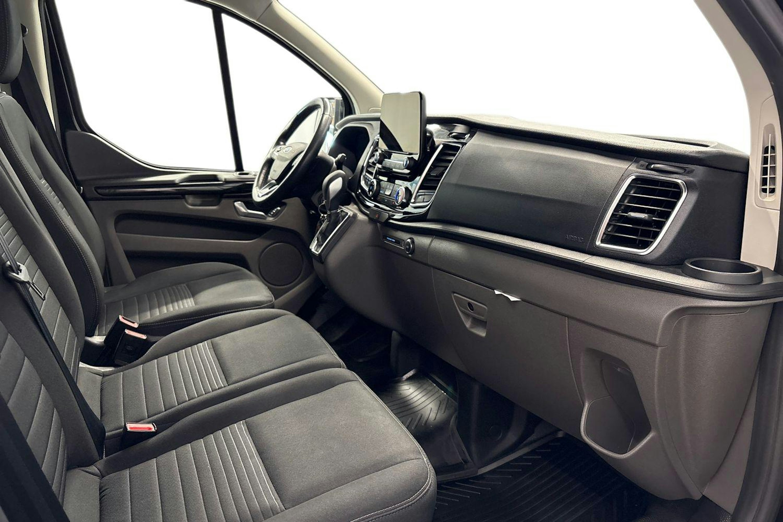 musta Ford Transit Custom 2021 kuva 9.