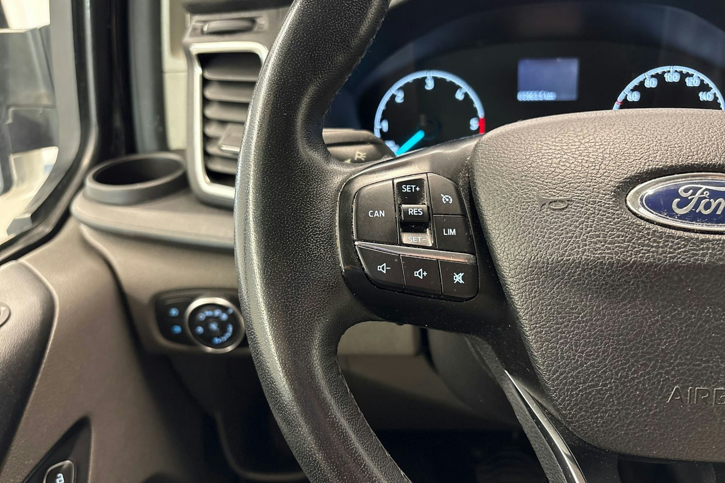 musta Ford Transit Custom 2021 kuva 15.