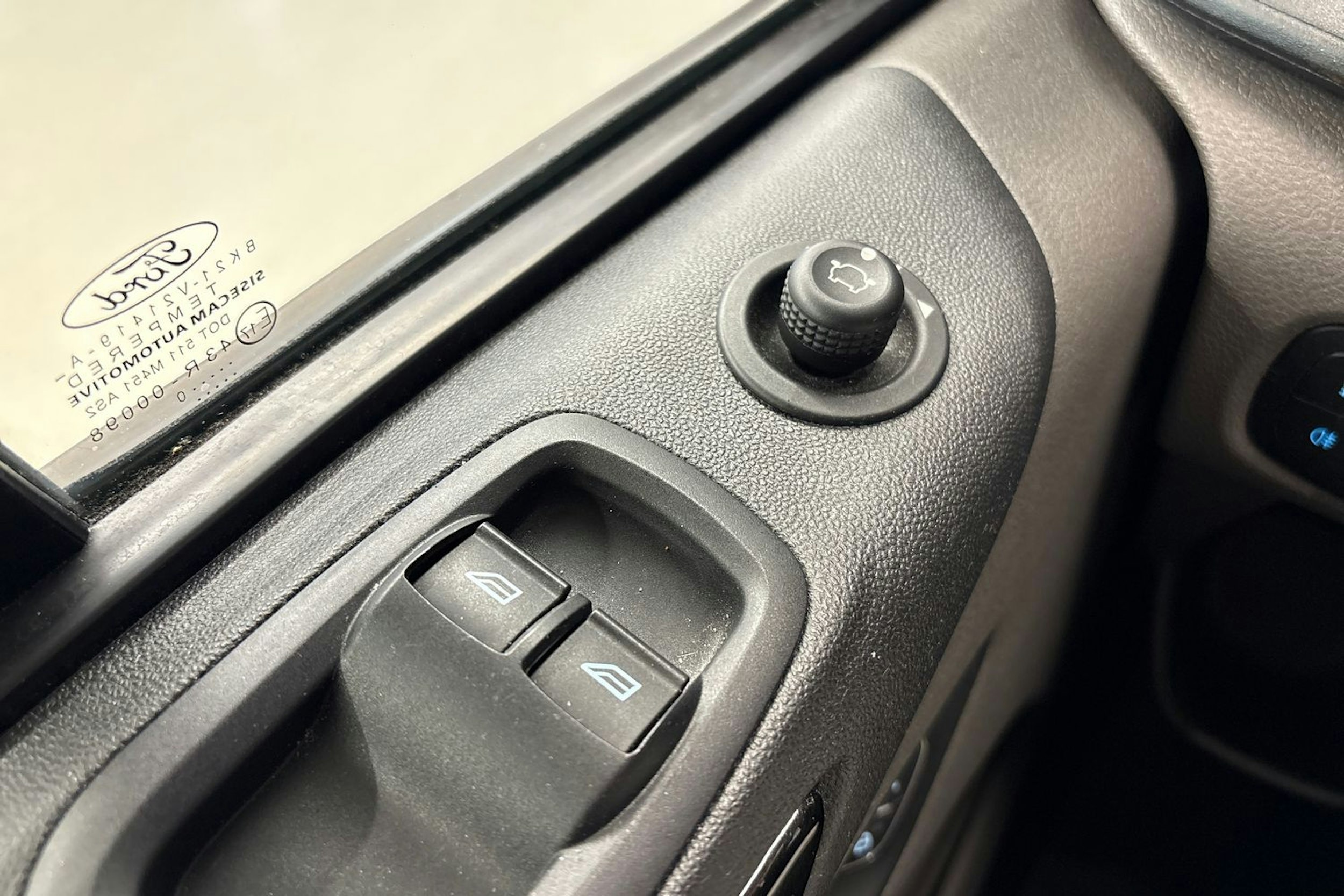 musta Ford Transit Custom 2021 kuva 19.