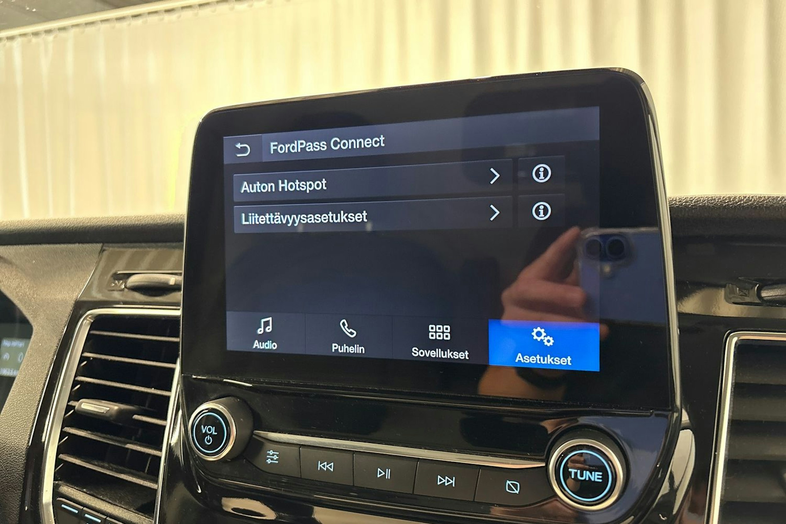 musta Ford Transit Custom 2021 kuva 23.