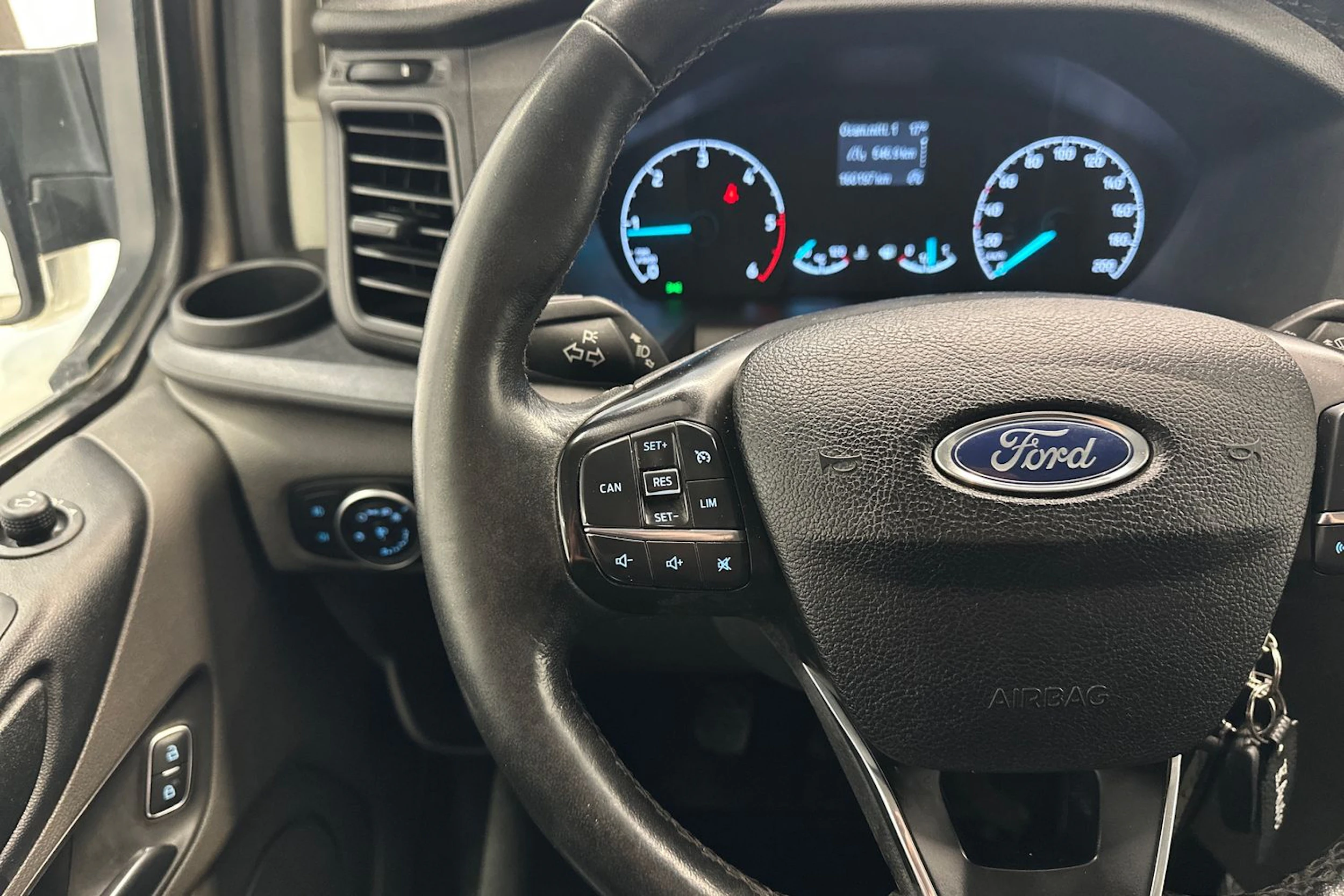 harmaa Ford Transit Custom 2022 kuva 11.
