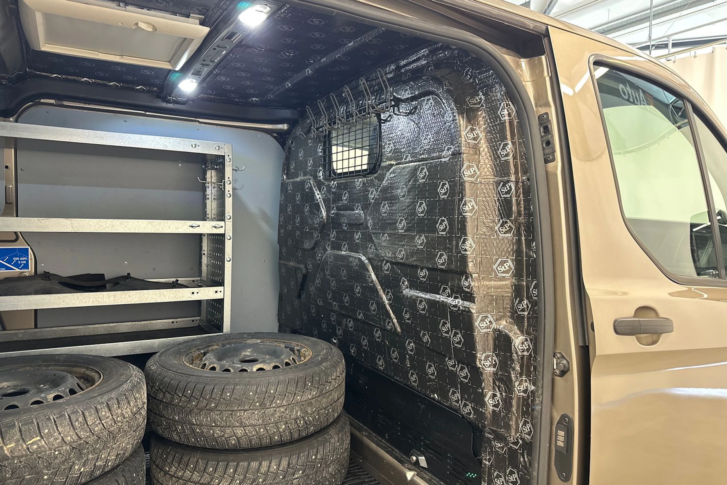 harmaa Ford Transit Custom 2022 kuva 26.