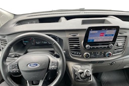 valkoinen Ford Transit Custom 2021 kuva 9.