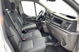valkoinen Ford Transit Custom 2021 kuva 10.